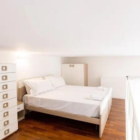 Apartament Loft2 Via Morosini Centro - Ixihome *